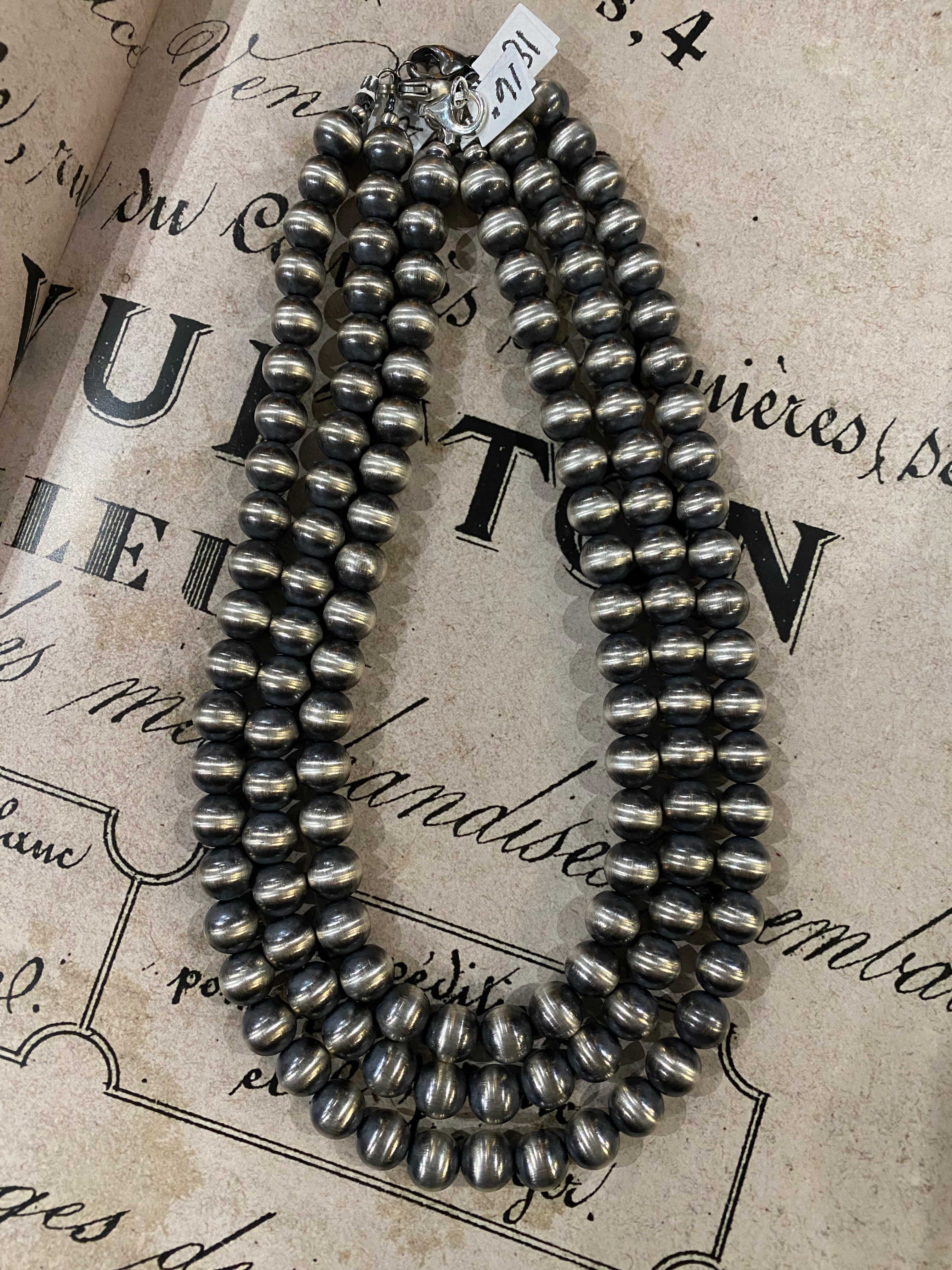 16″ 12mm Navajo Pearls